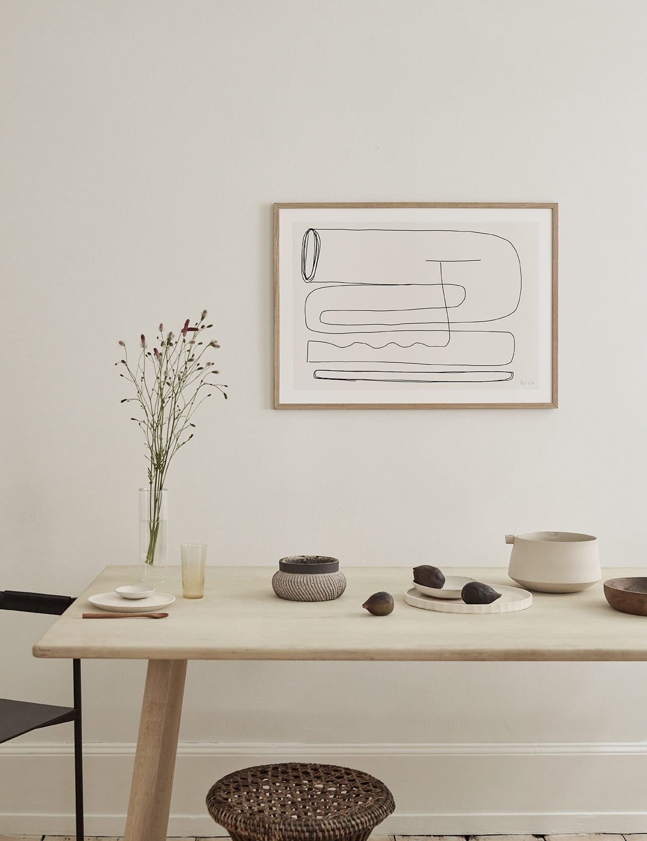 Between Lines 01 by Bycdesign Studio