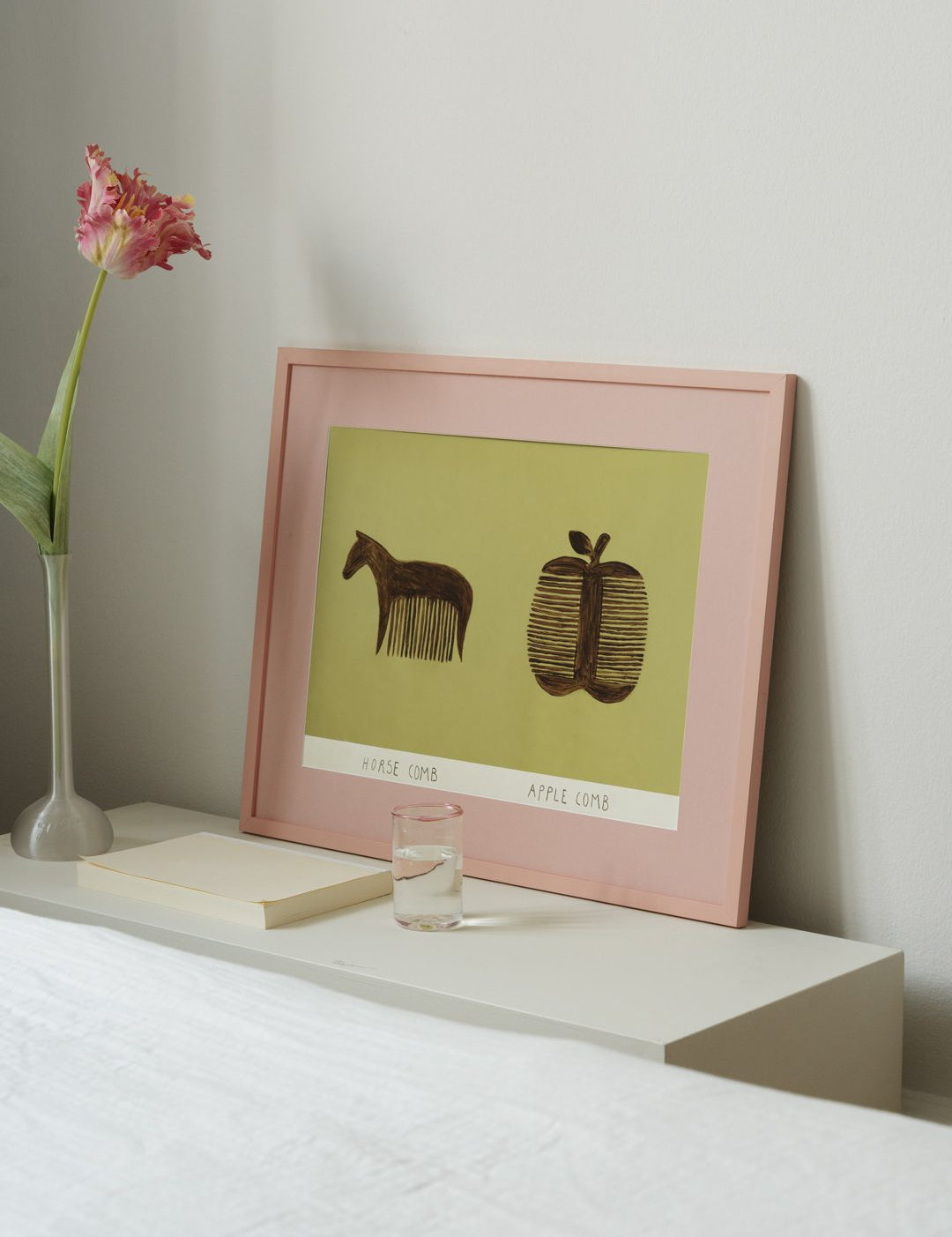 Horse and Apple Comb
