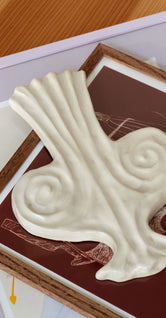 Thalia Vase by Laoru Laoru