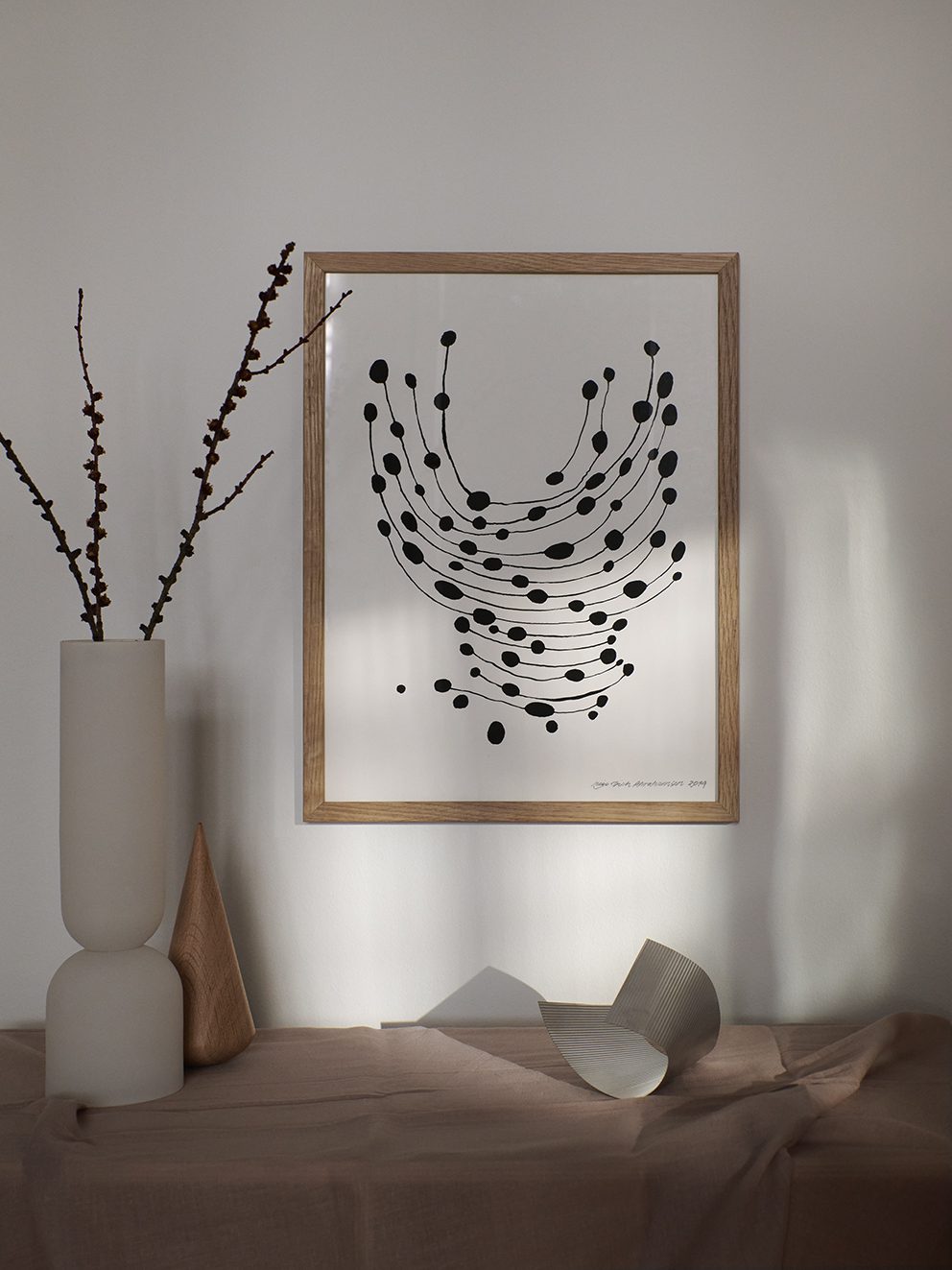 Dancing Dots by Leise Dich Abrahamsen