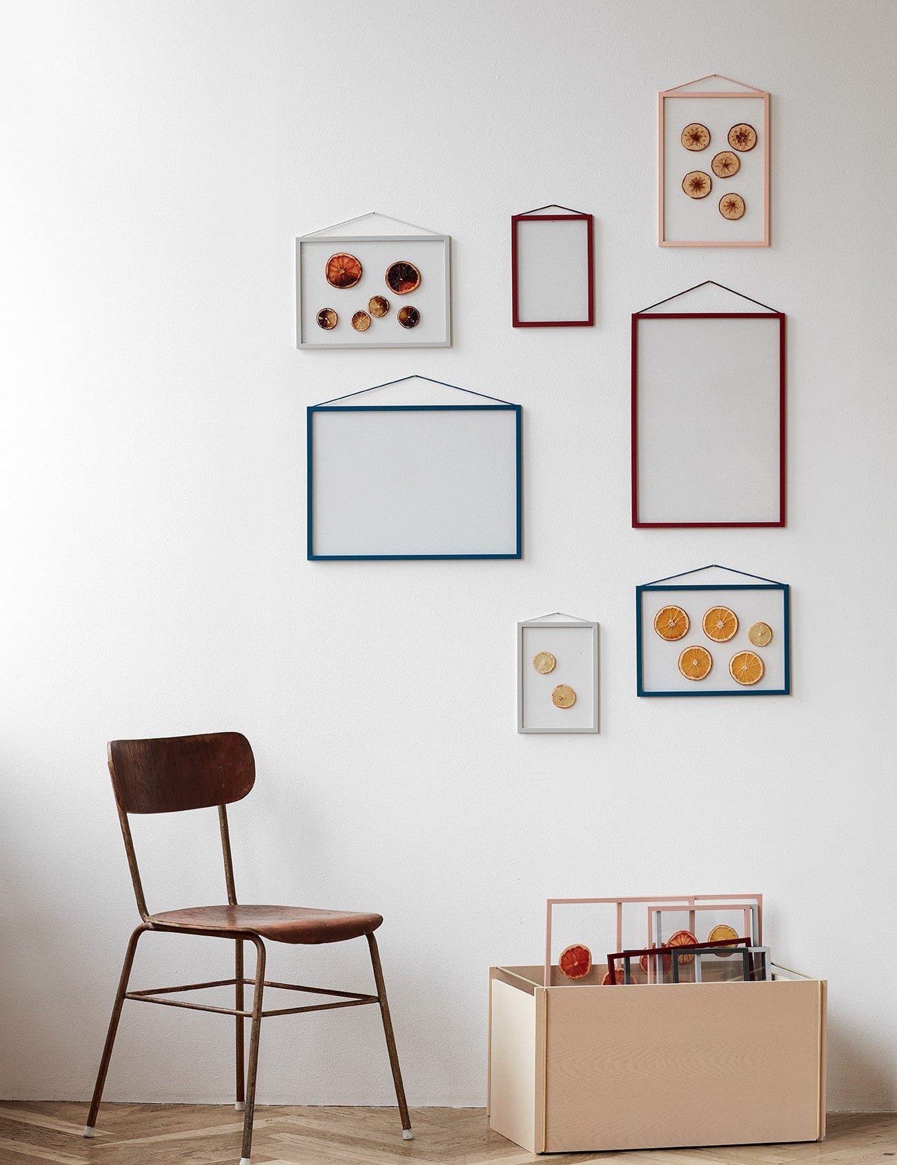 Moebe Frame Light Grey