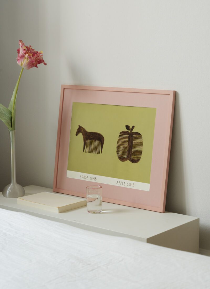 Horse and Apple Comb