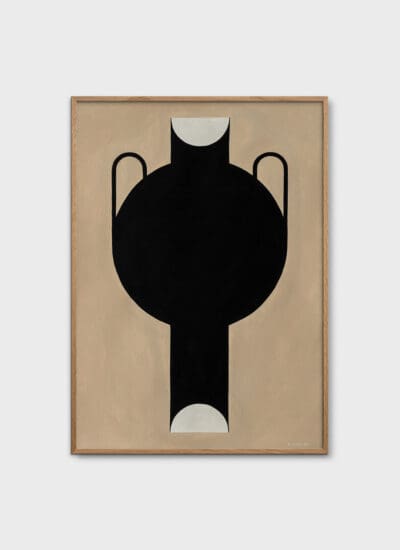 Silhouette of a Vase 07 by Studio Paradissi